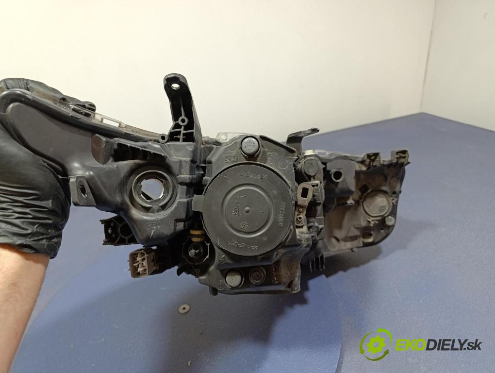Toyota Auris 0 Reflektor: Vľavo: 81150-02K30