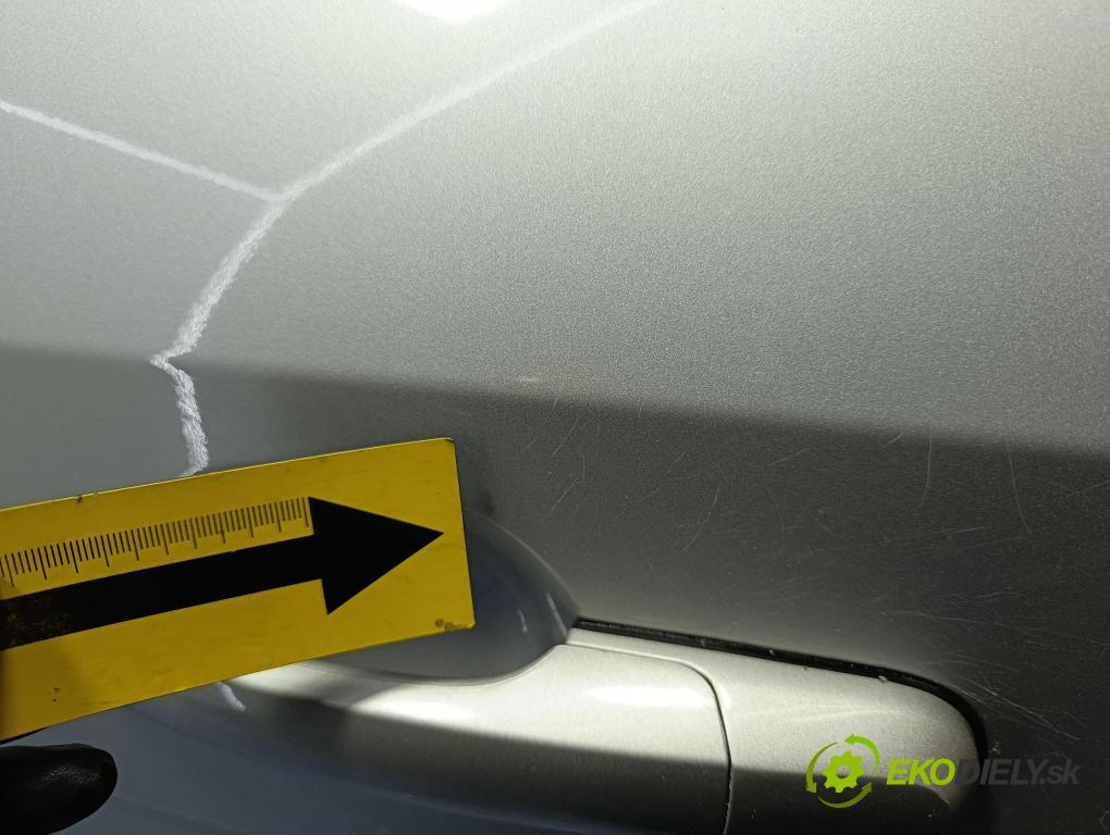 Hyundai Tucson 2006 dvere zad Vľavo: