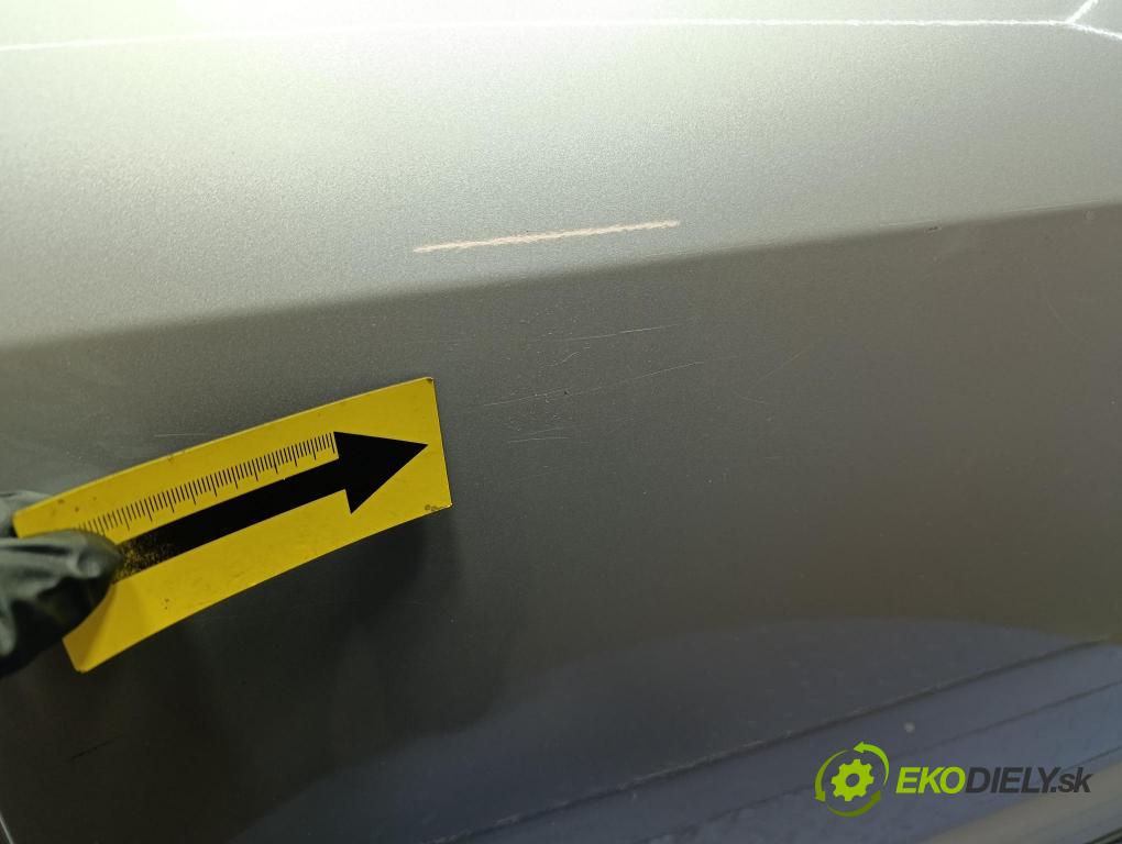 Hyundai Tucson 2006 dvere zad Vľavo:
