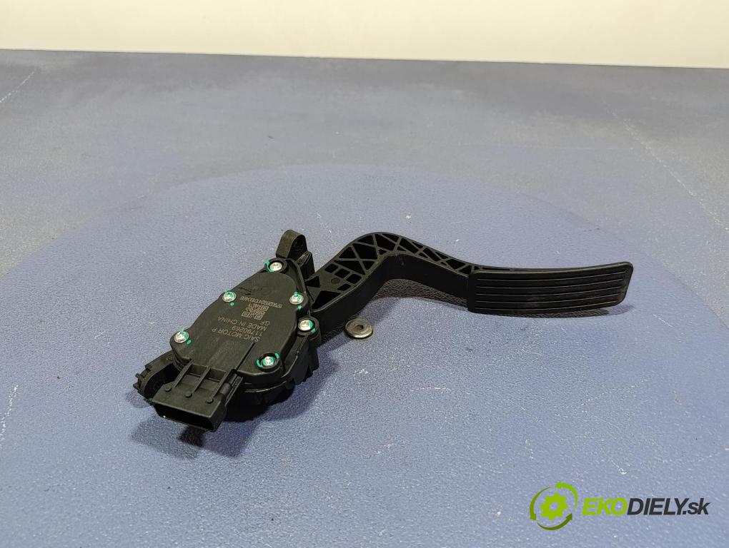 Mg Zs 2024 pedal Plyn: 11790269