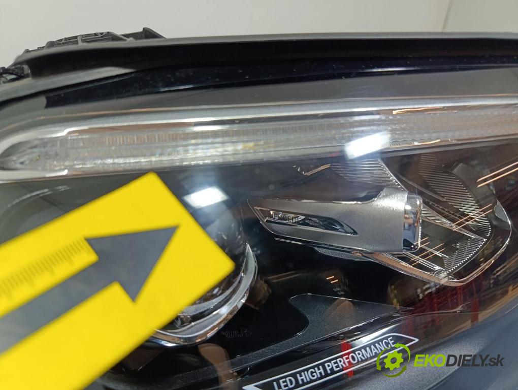 Mercedes C-klasa 0 Reflektor: v pravo: A2069063605