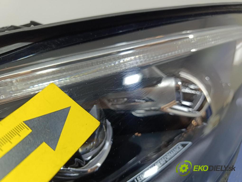 Mercedes C-klasa 0 Reflektor: v pravo: A2069063605