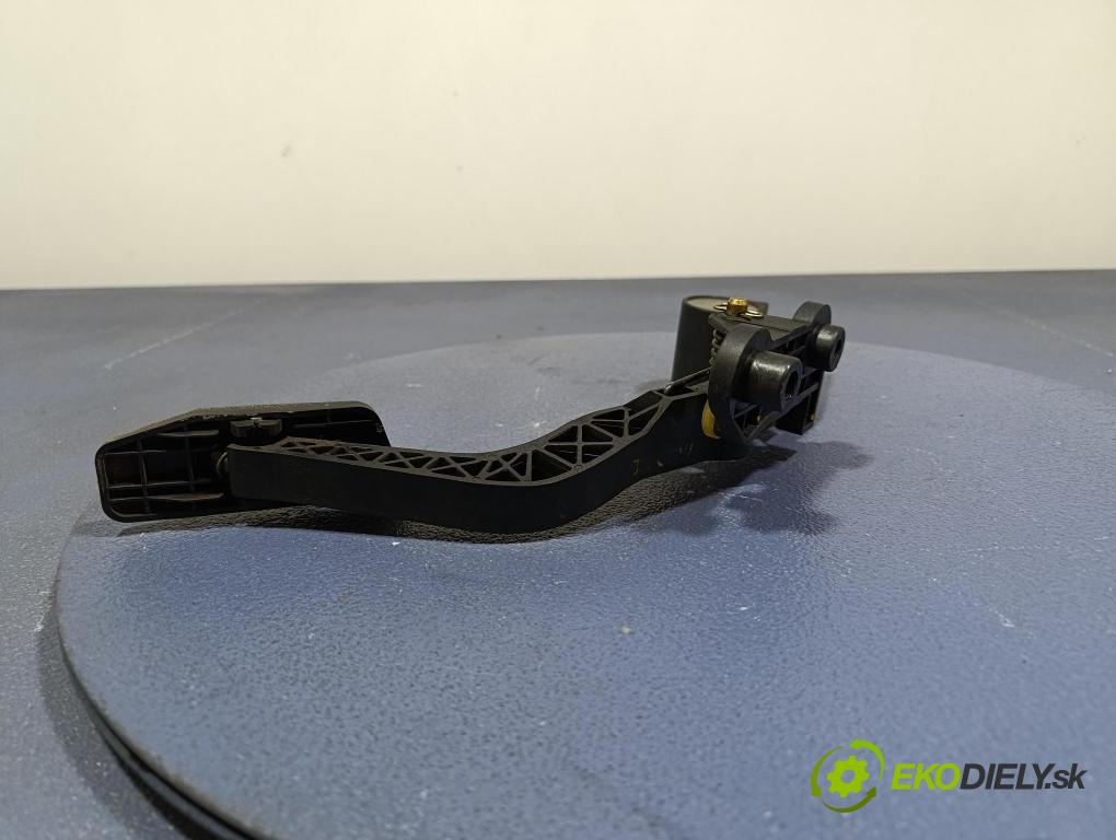 Hyundai Tucson 2006 pedal Plyn: 32765-2E200