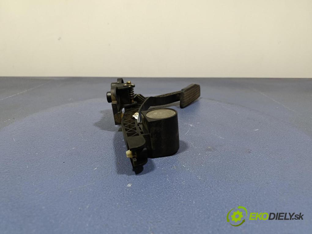 Hyundai Tucson 2006 pedal Plyn: 32765-2E200