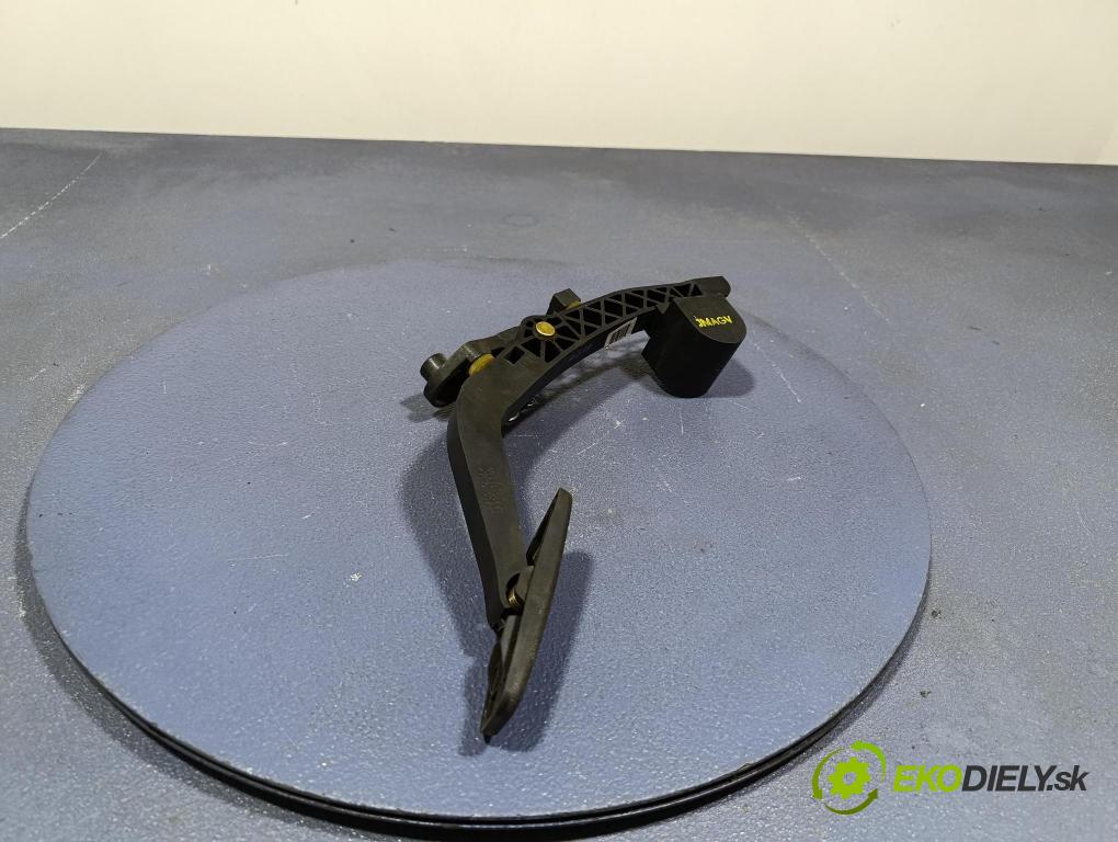 Hyundai Tucson 2006 pedal Plyn: 32765-2E200