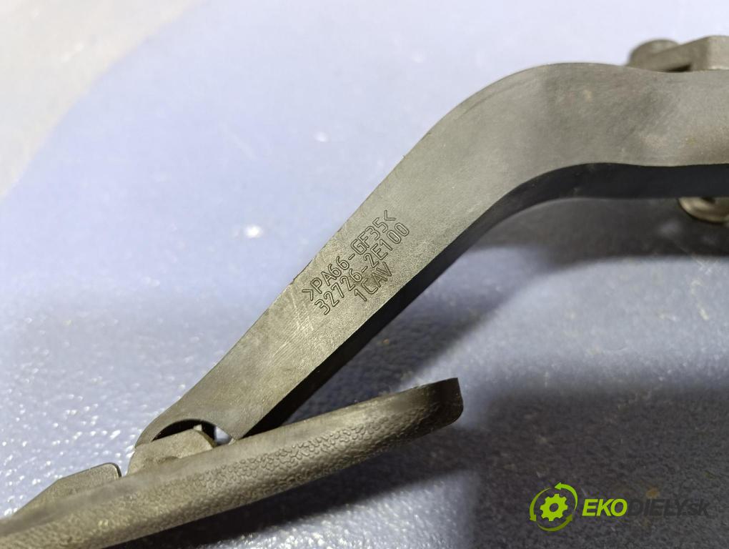 Hyundai Tucson 2006 pedal Plyn: 32765-2E200