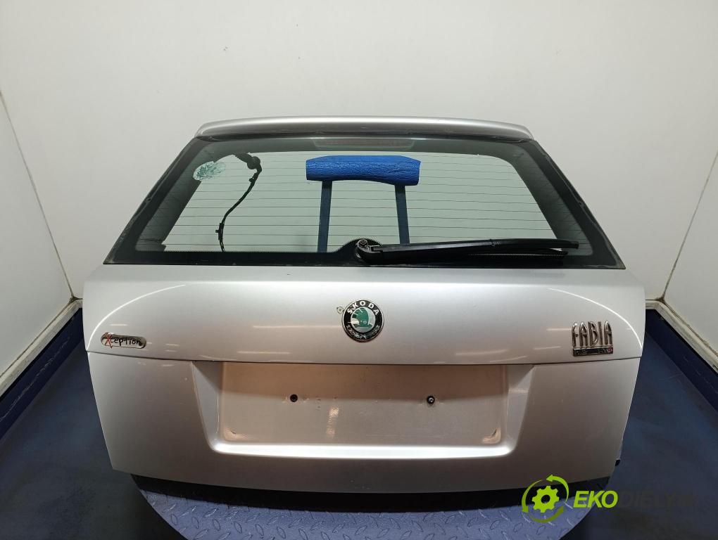 Skoda Fabia 2004 zadna dveře kufra: kufra: