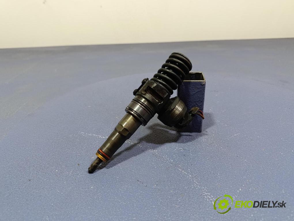 Audi A3 2006 vstrek 038130073BQ