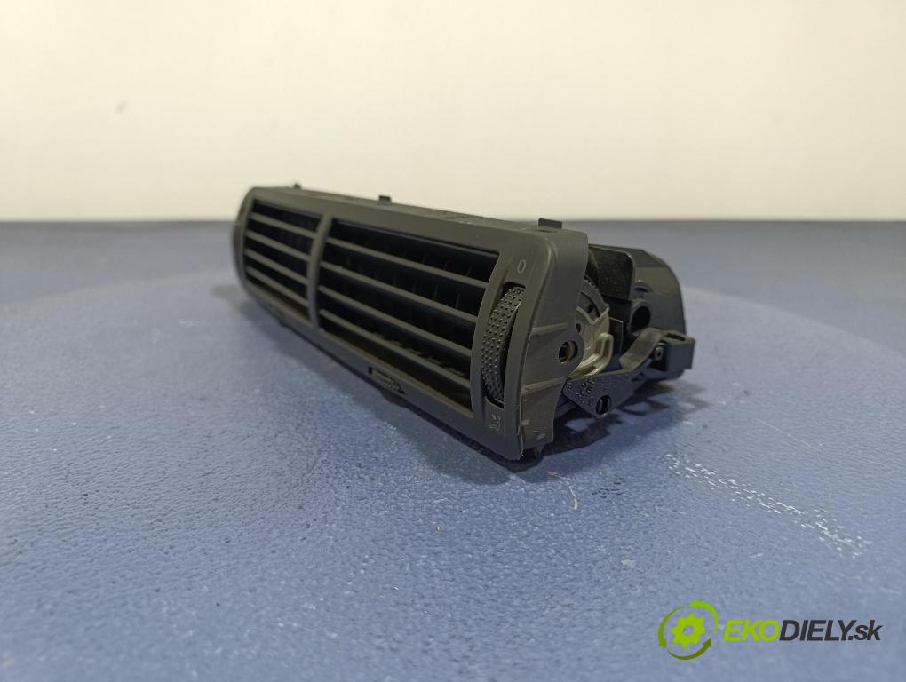 Vw Passat 2005 GRIDS: Prúd vzduchu: Vzduch: 3B0819728D