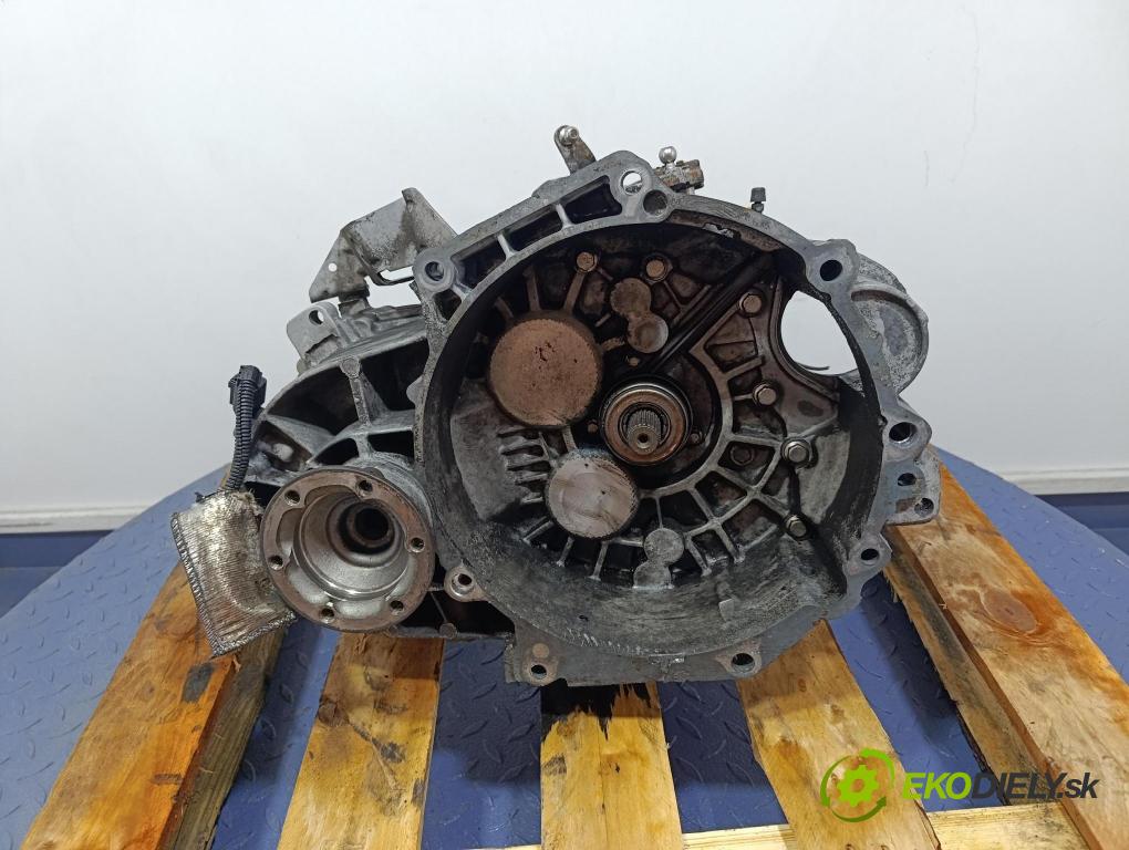 Seat Leon 2001 prevodovka Manualna ERR