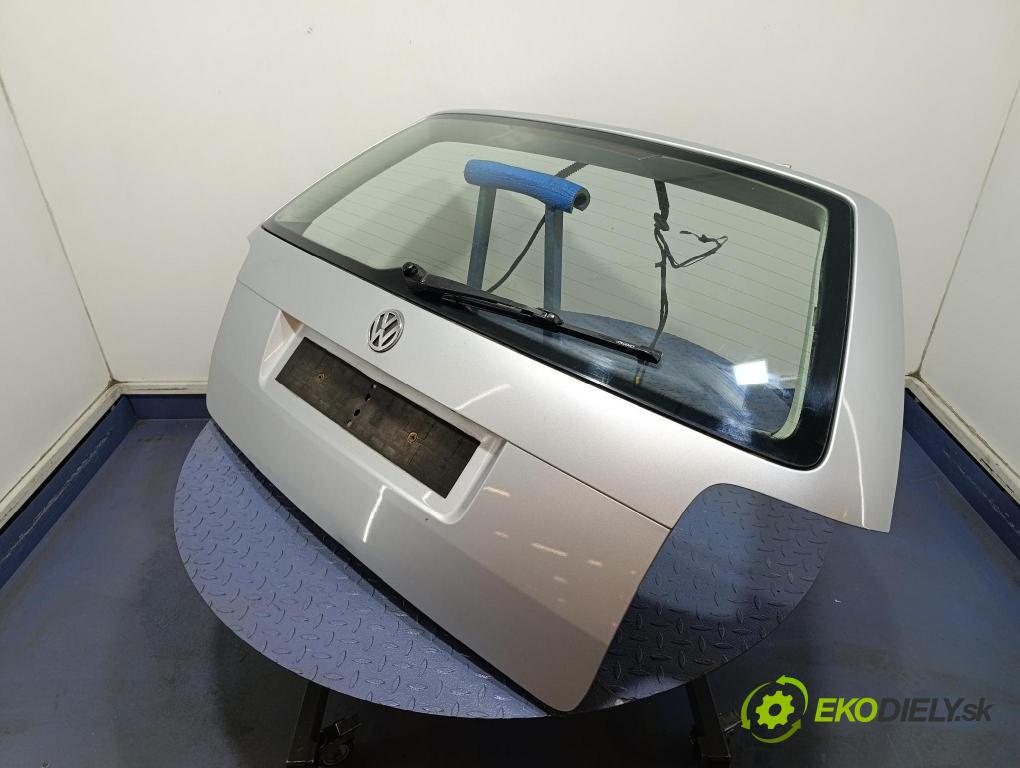 Vw Passat 2005 zadní dveře kufra: kufr