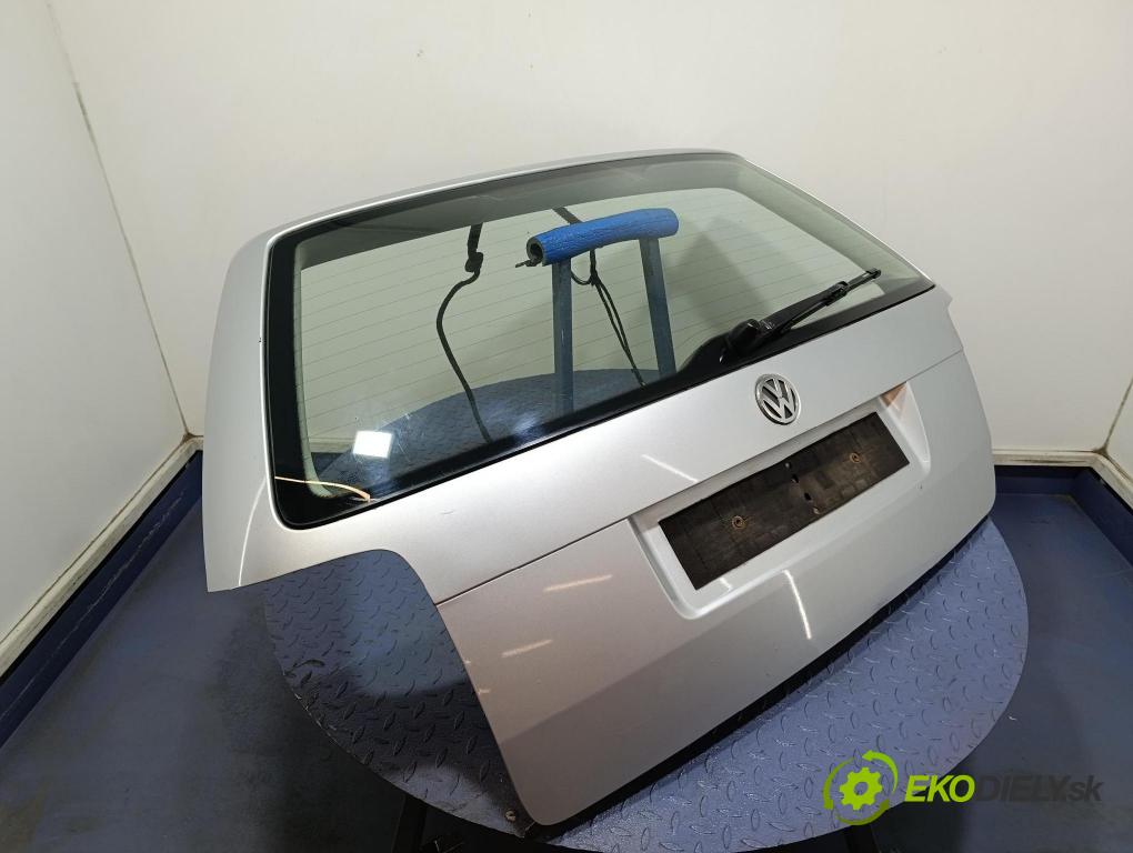 Vw Passat 2005 zadní dveře kufra: kufr