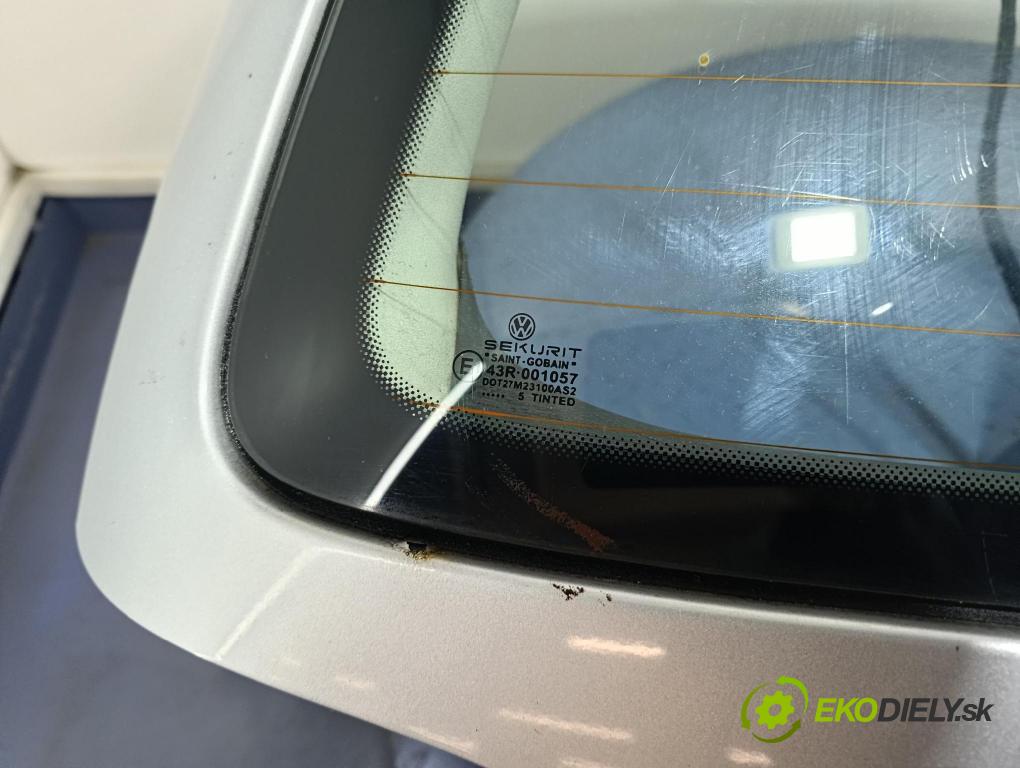 Vw Passat 2005 zadní dveře kufra: kufr