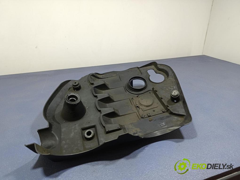 Vw Passat 2005 kryt Motor: 8D0133849A