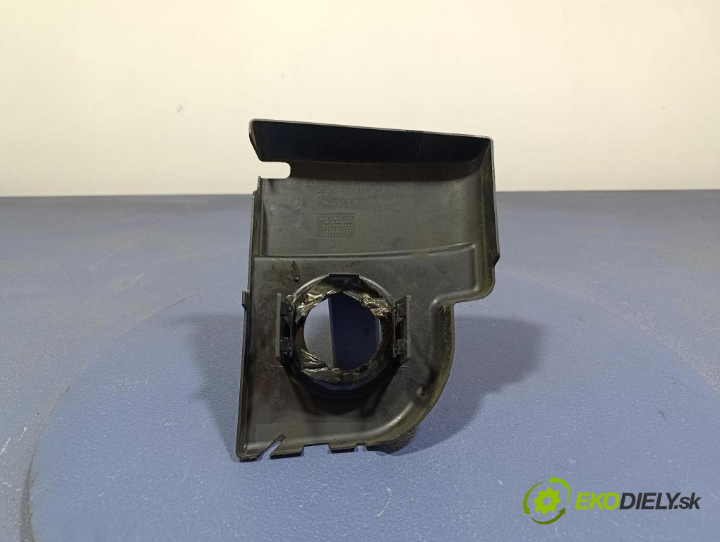 Vw Passat 2005 kryt Motor: 8D0133849A