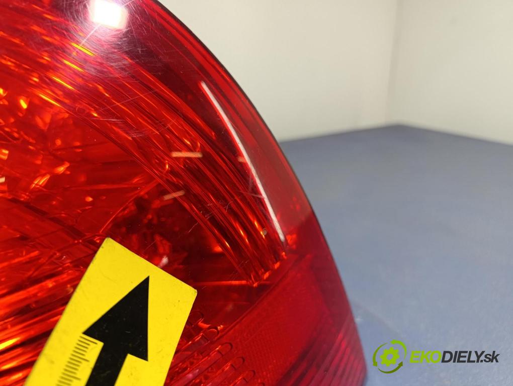 Peugeot 308 2008 svetlo / reflektor zad ľavá Vonkajsia: