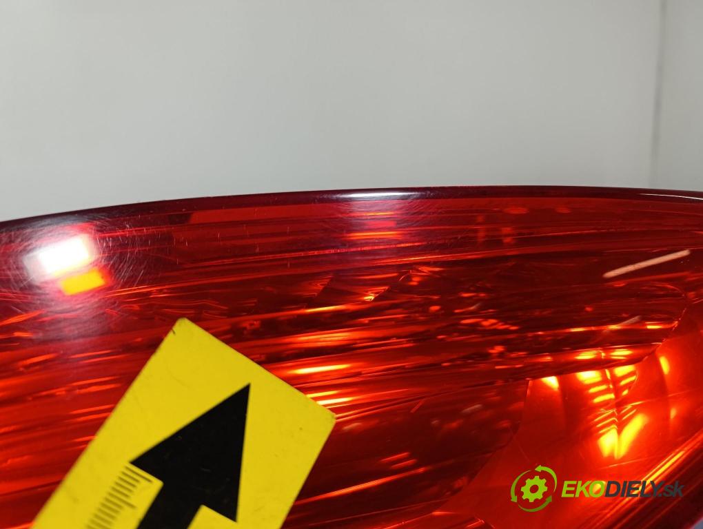 Peugeot 308 2008 svetlo / reflektor zad ľavá Vonkajsia: 