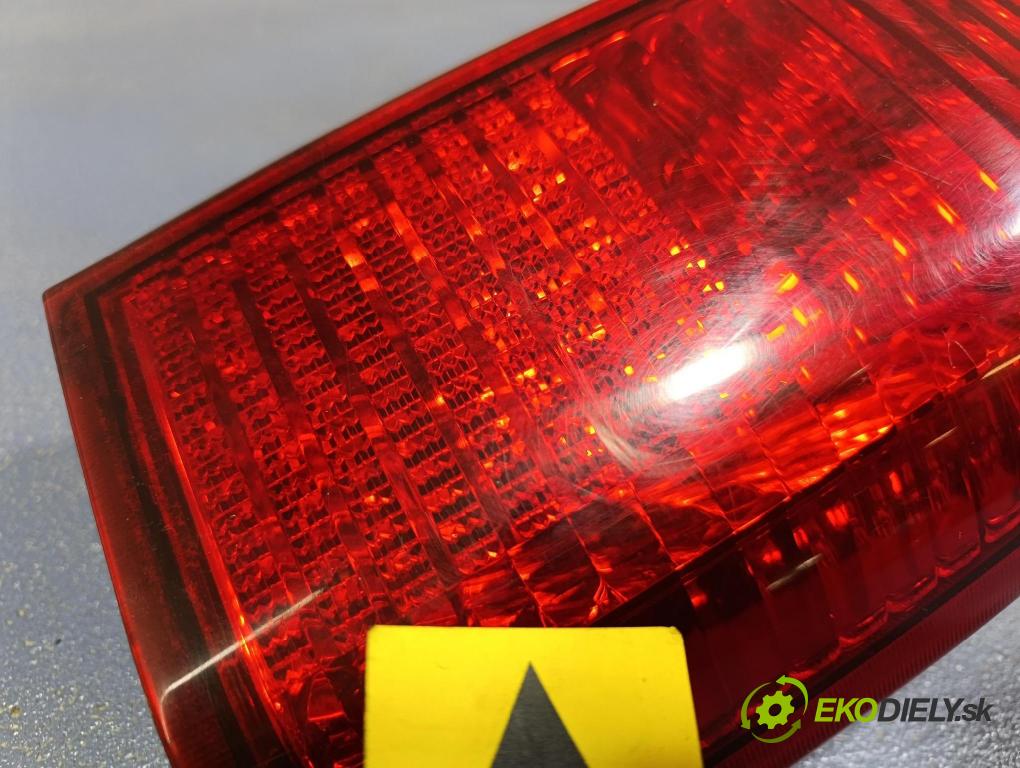 Mitsubishi Lancer 2003 světlo Zad: Práva: Mimo: 220-87508