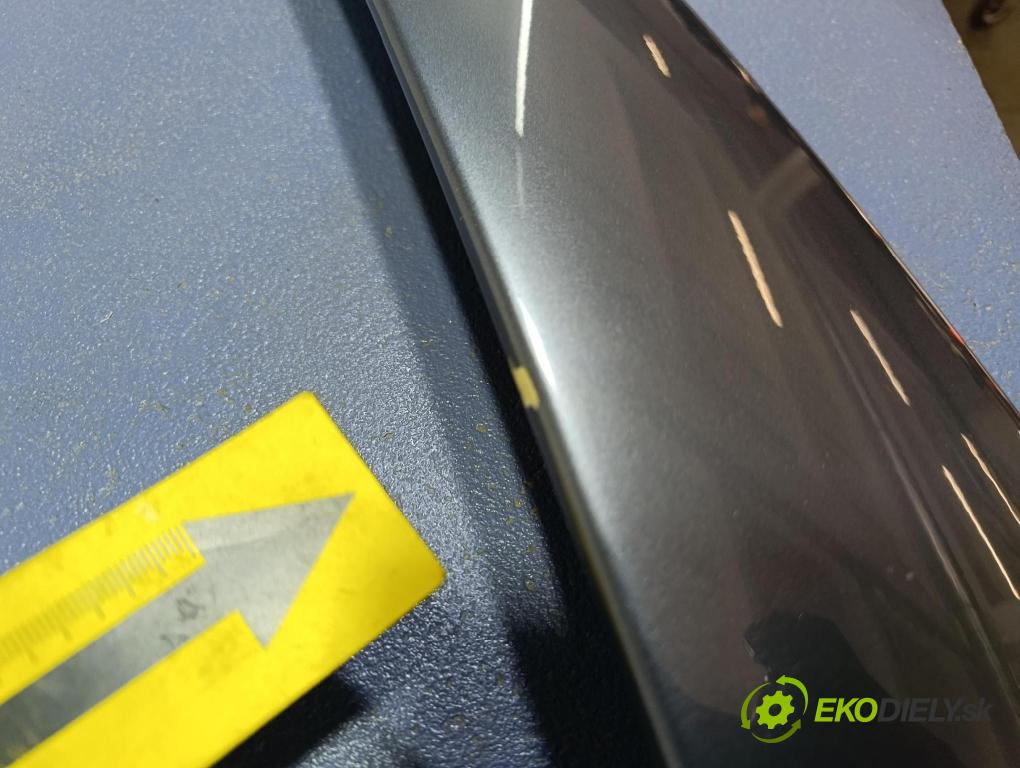 Volvo V70 2004 spoiler