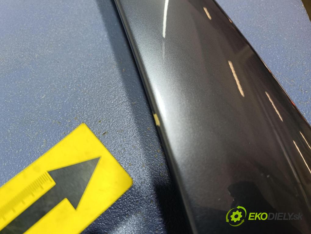 Volvo V70 2004 spoiler