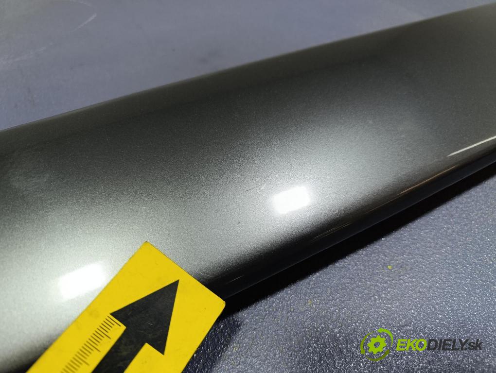 Volvo V70 2004 spoiler