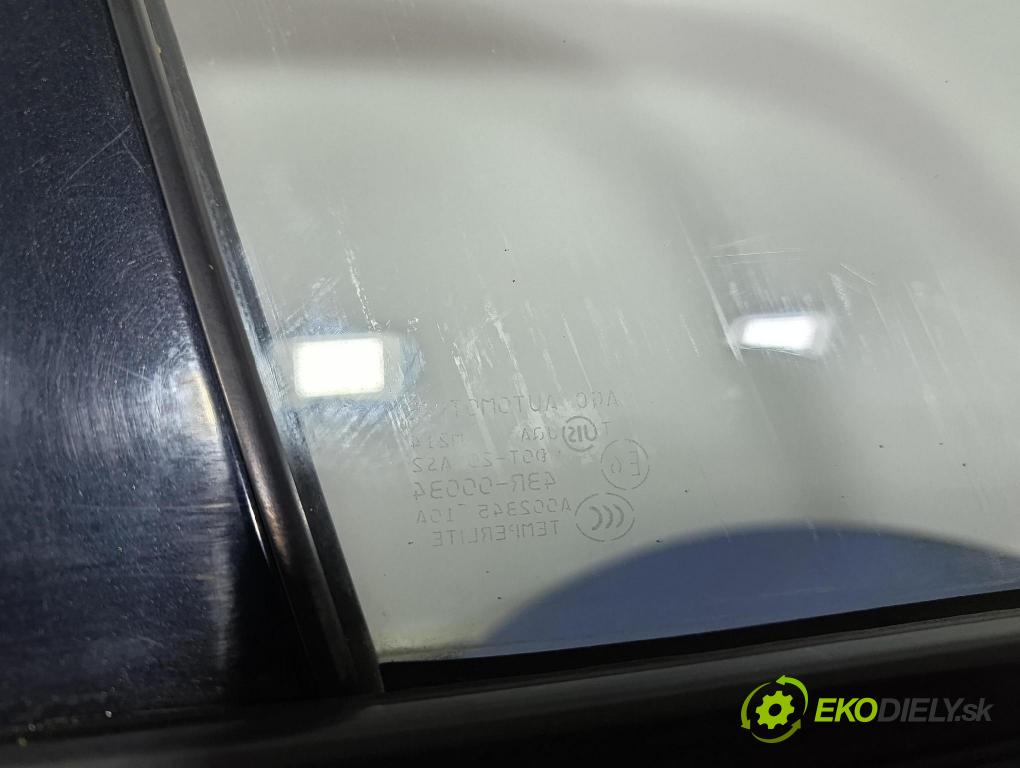 Suzuki Grand vitara 2011 dveře před prave