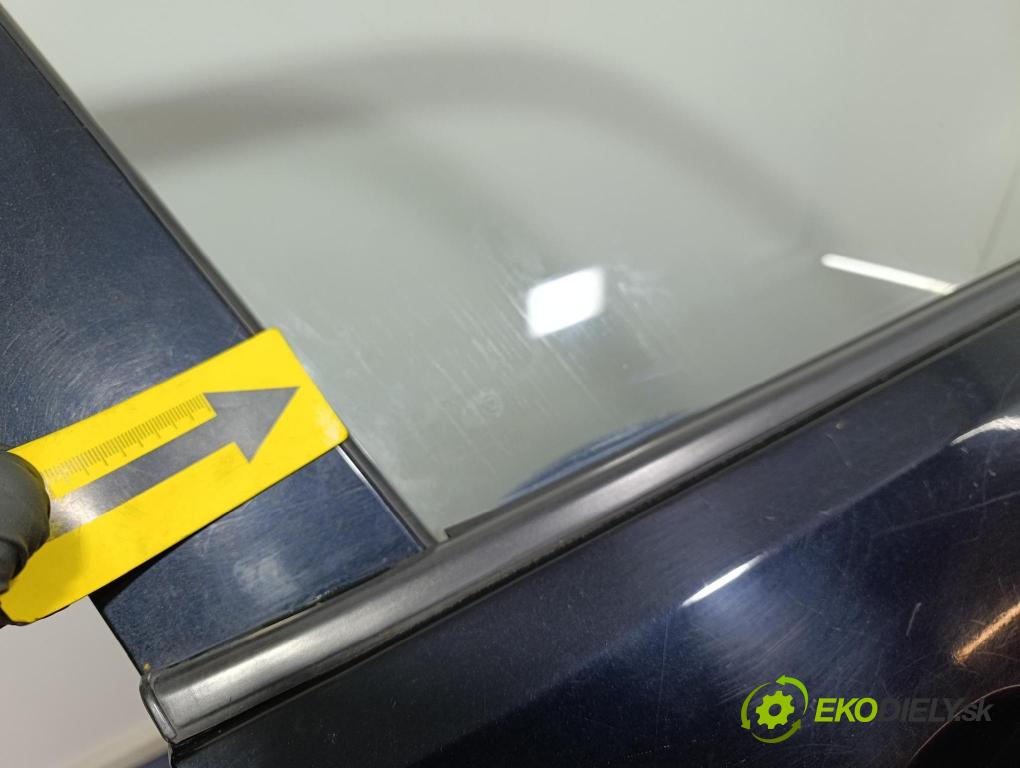 Suzuki Grand vitara 2011 dveře před prave