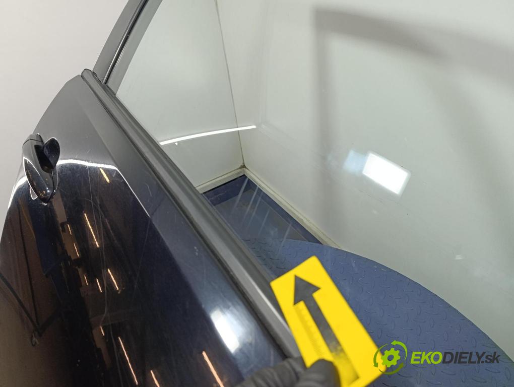 Suzuki Grand vitara 2011 dveře před prave