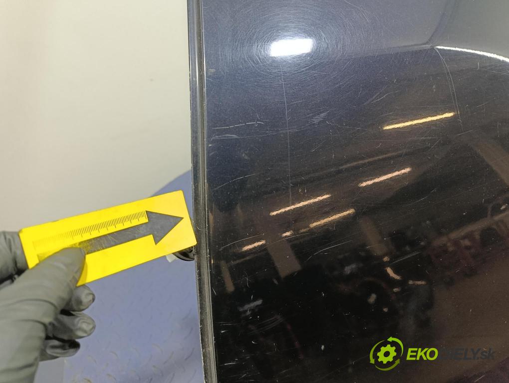 Suzuki Grand vitara 2011 dveře Zad: Vlevo, odjet: