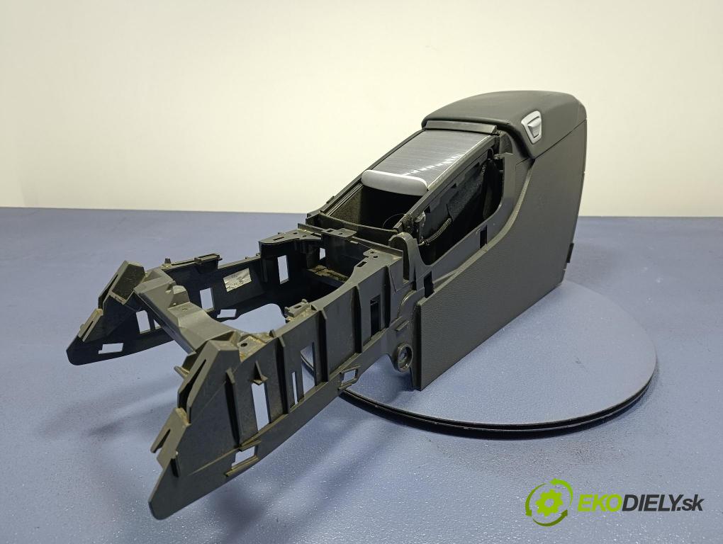Volvo V70 2004 Tunel: Střední: 30643515