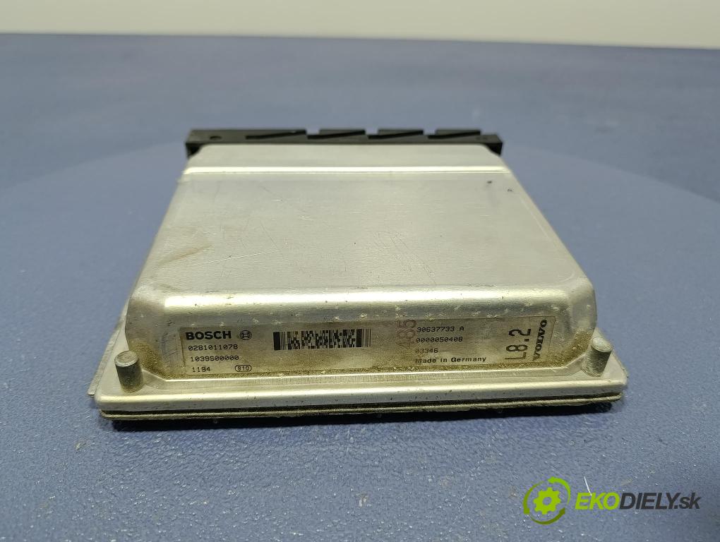 Volvo V70 2004 riadiaca jednotka Motor: 0281011078