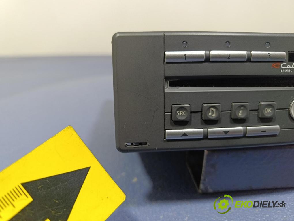 Renault Espace 2004 Radio I Navigácia: 8200089153