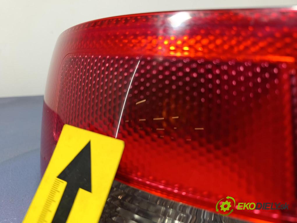 Audi A6 2003 svetlo / reflektor zad ľavá Vonkajsia: 4B9945095F