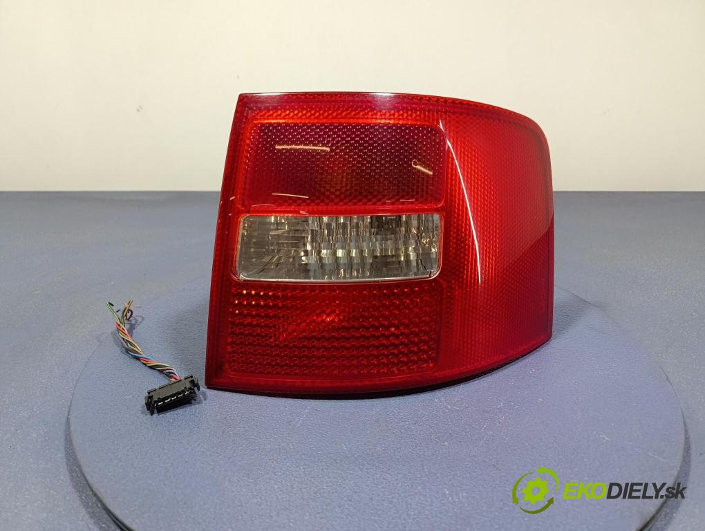 Audi A6 2003 svetlo / reflektor zad Prava: Vonkajsia: 4B9945096F