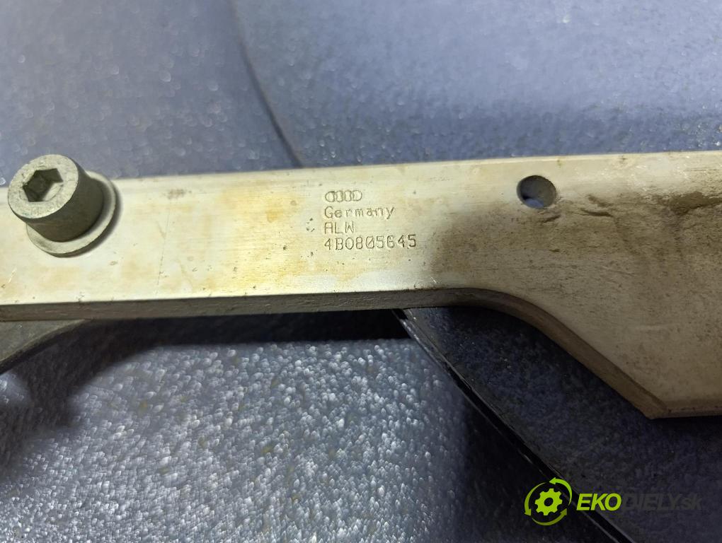 Audi A6 2003 výstuha Predné: / pas predný 4B0805645