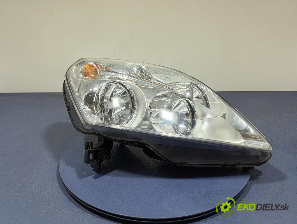 Opel Zafira 2006 Reflektor: v pravo: 442-1149R