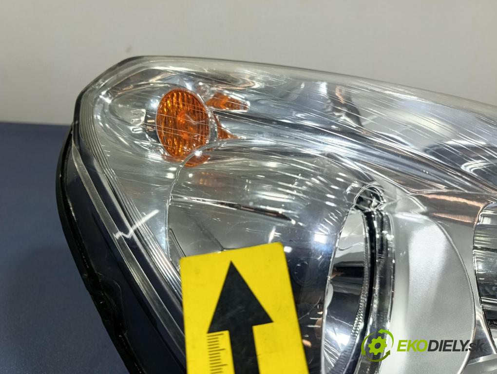 Opel Zafira 2006 Reflektor: v pravo: 442-1149R