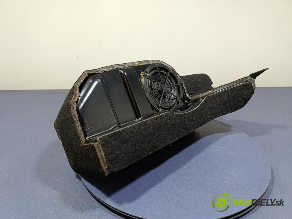 Audi A6 2003 Zesilovač: 4B9035382A