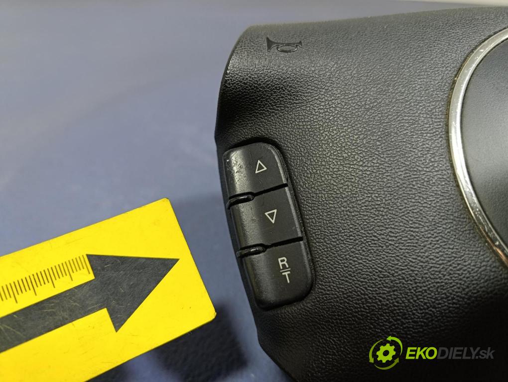 Audi A6 2003 Airbag: Řidiči: x 8P0880201F