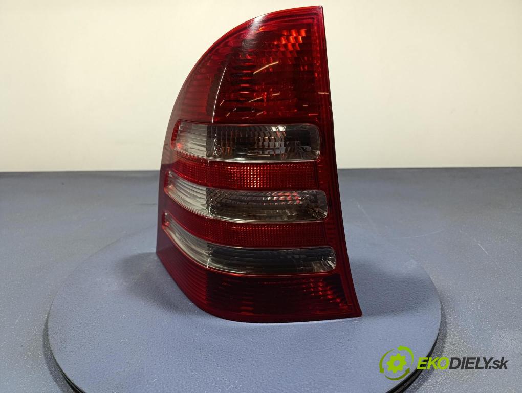 Mercedes C-klasa 2005 světlo Zad: levá Mimo: A2038202364