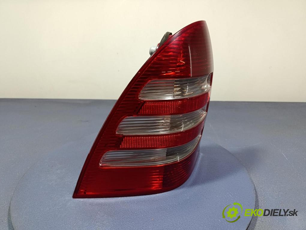 Mercedes C-klasa 2005 světlo Zad: levá Mimo: A2038202364