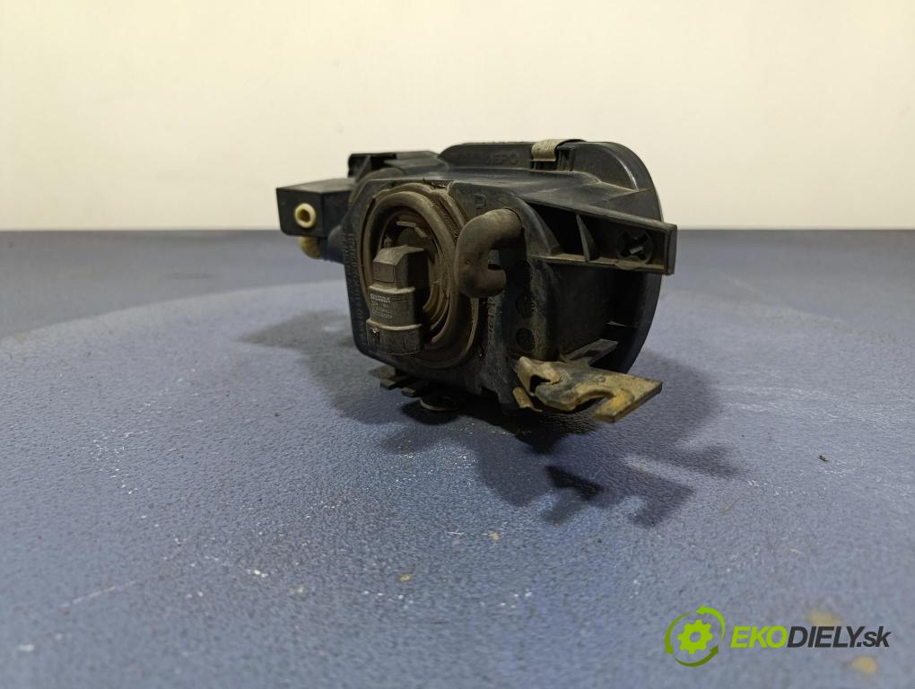 Mercedes C-klasa 2005 Halogen v pravo: