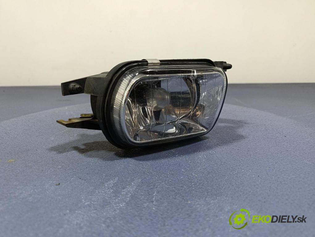 Mercedes C-klasa 2005 Halogen v pravo: