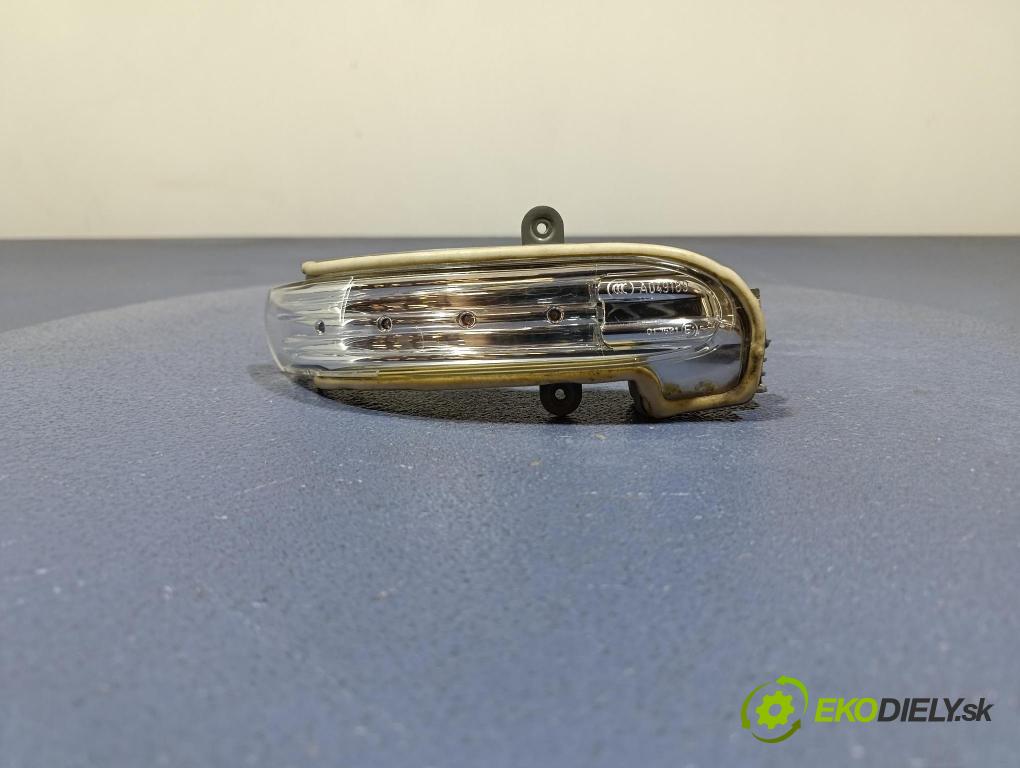 Mercedes C-klasa 2005 zpětné zrcátko prave A2038201621