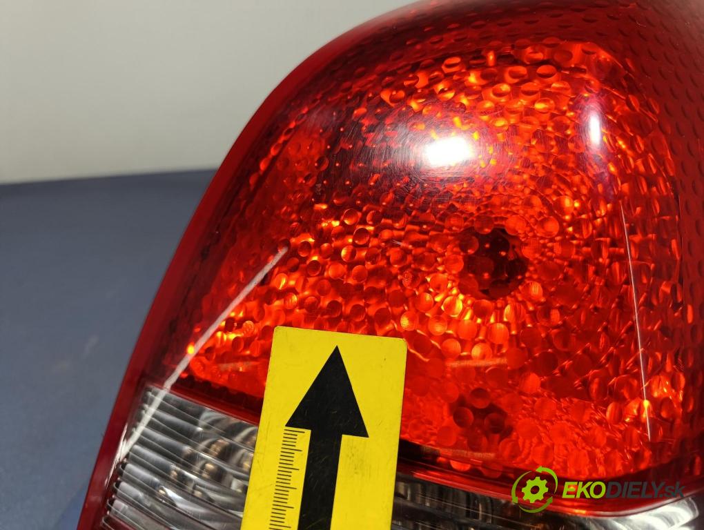 Nissan Primera 2004 světlo Zad: Práva: Mimo: 26550AU30A