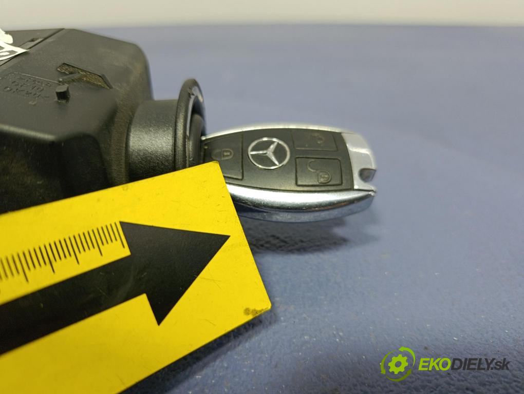 Mercedes Cls 2005 Spínač zapalování. A2115452308