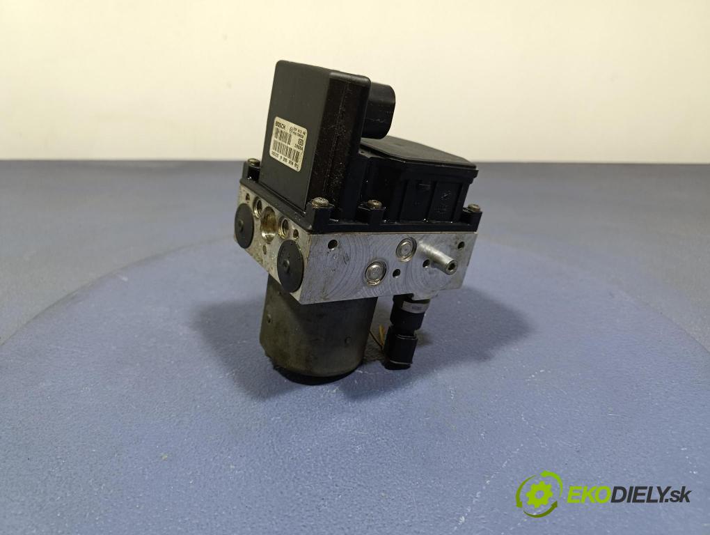 Audi A4 2003 čerpadlo ABS x 8E0614517A