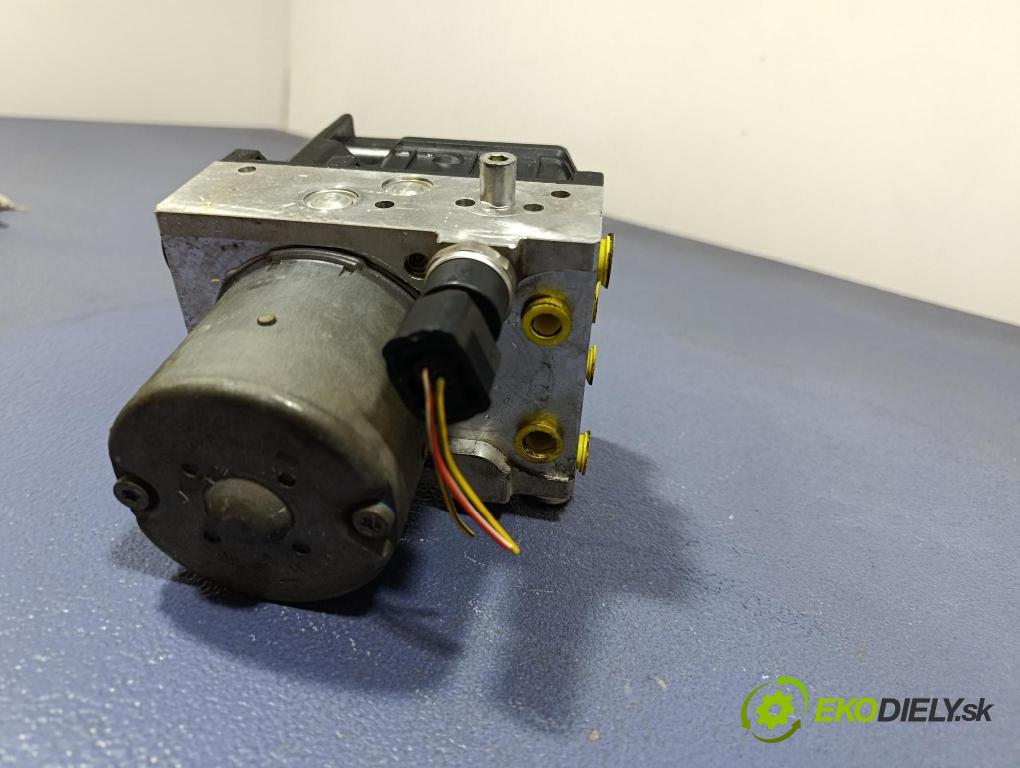 Audi A4 2003 čerpadlo ABS x 8E0614517A