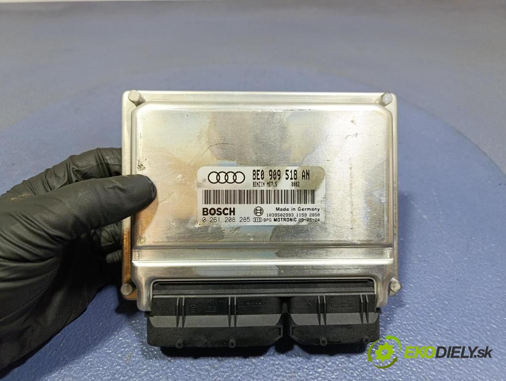 Audi A4 2003 řídící jednotka Motor: 8E0909518AN