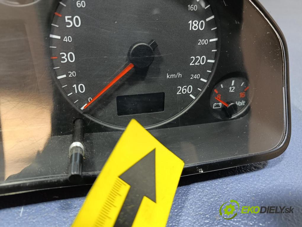 Audi A6 1997 Přístrojová deska 4B0919880A